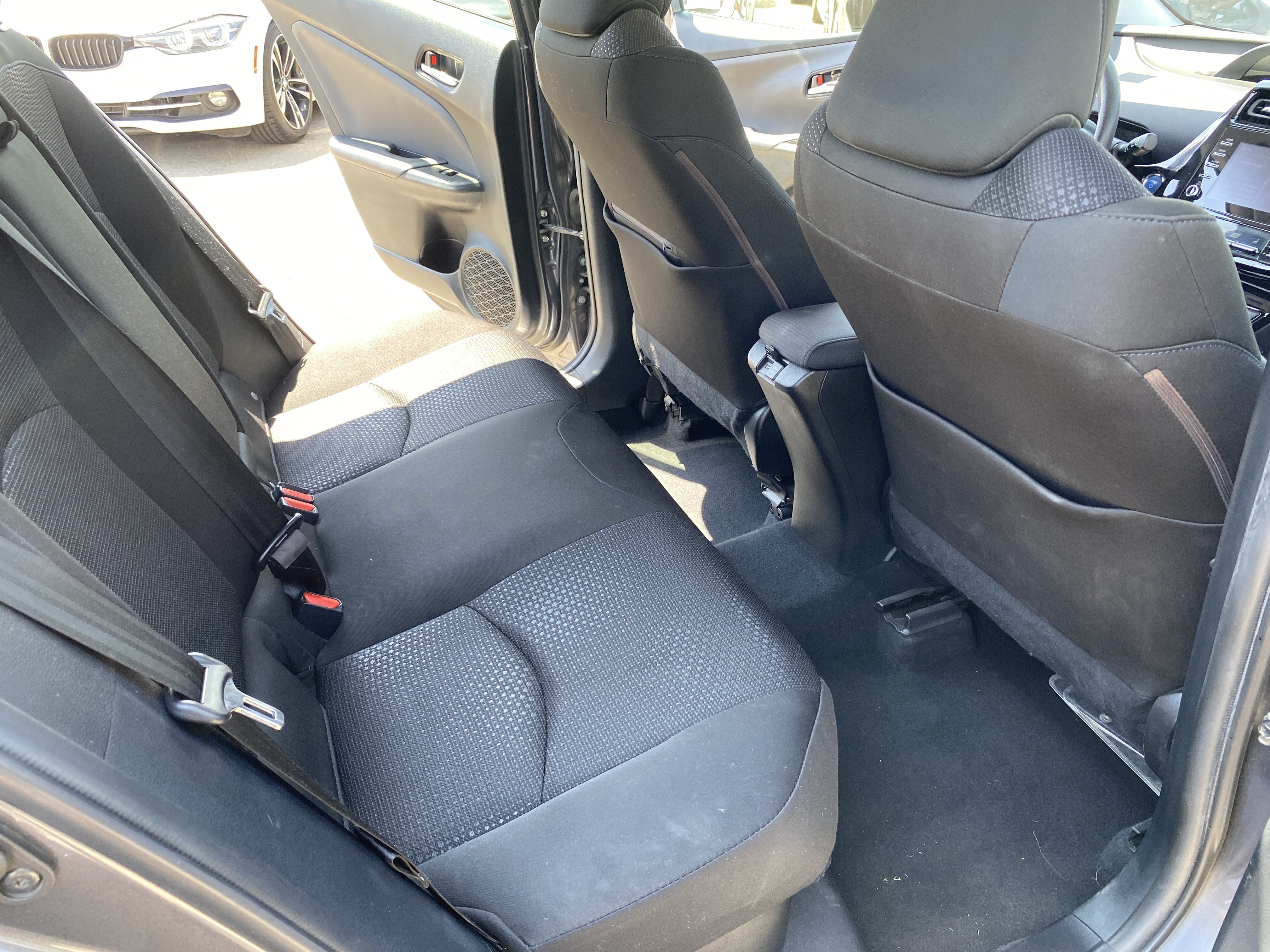 Used 2021 Toyota Prius LE FWD image 18