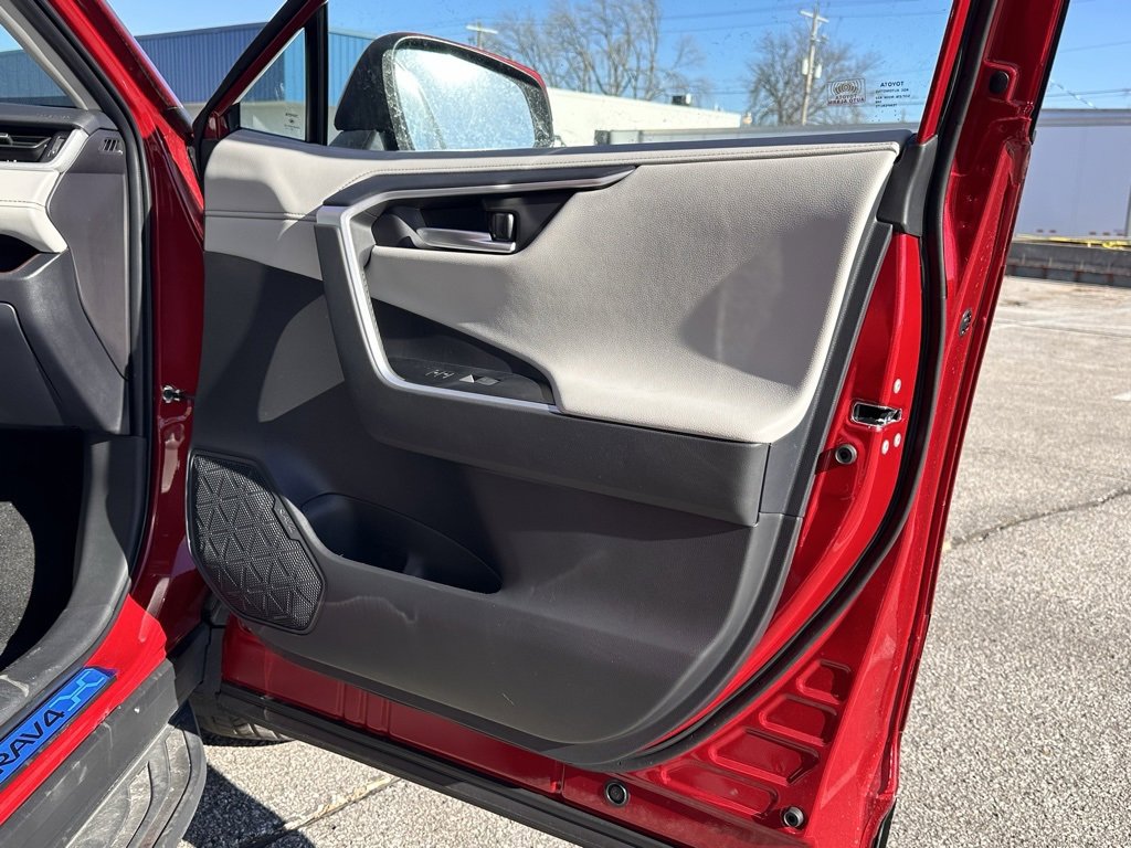 New 2025 Toyota RAV4 Limited image 22