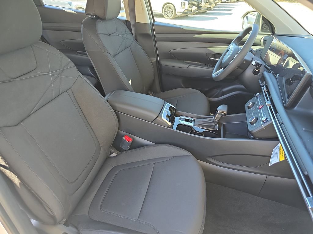 Used 2026 Hyundai Tucson SE image 10