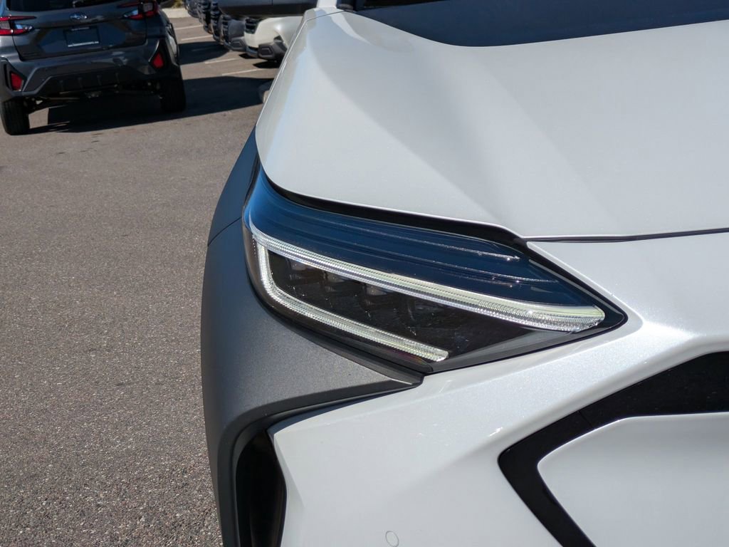 Certified 2023 Subaru Solterra Limited image 9