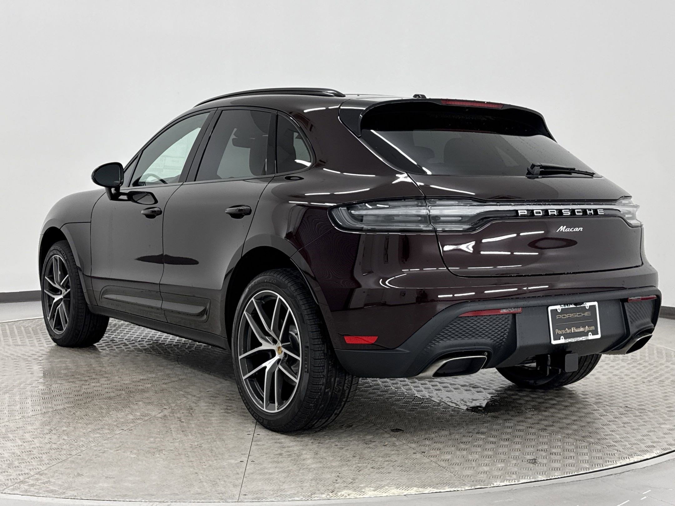 New 2025 Porsche Macan Turbo image 3