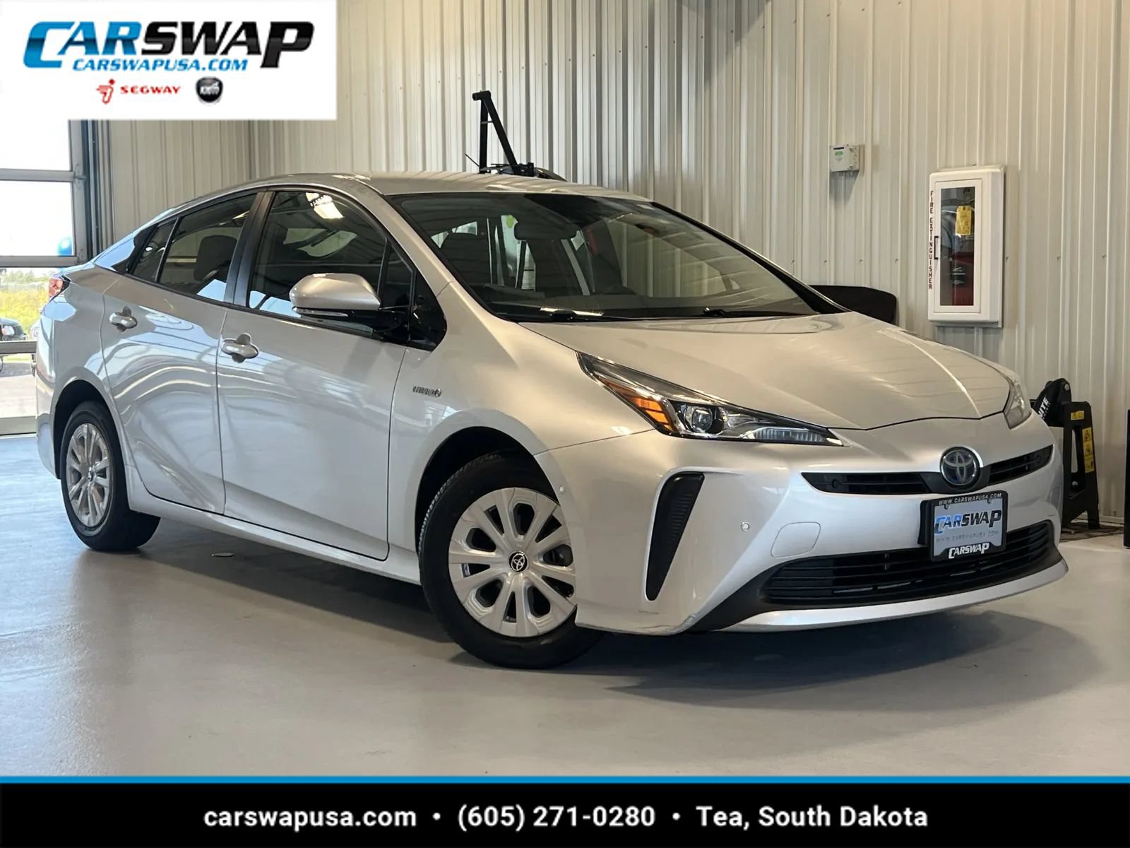 Used 2019 Toyota Prius LE FWD image 1