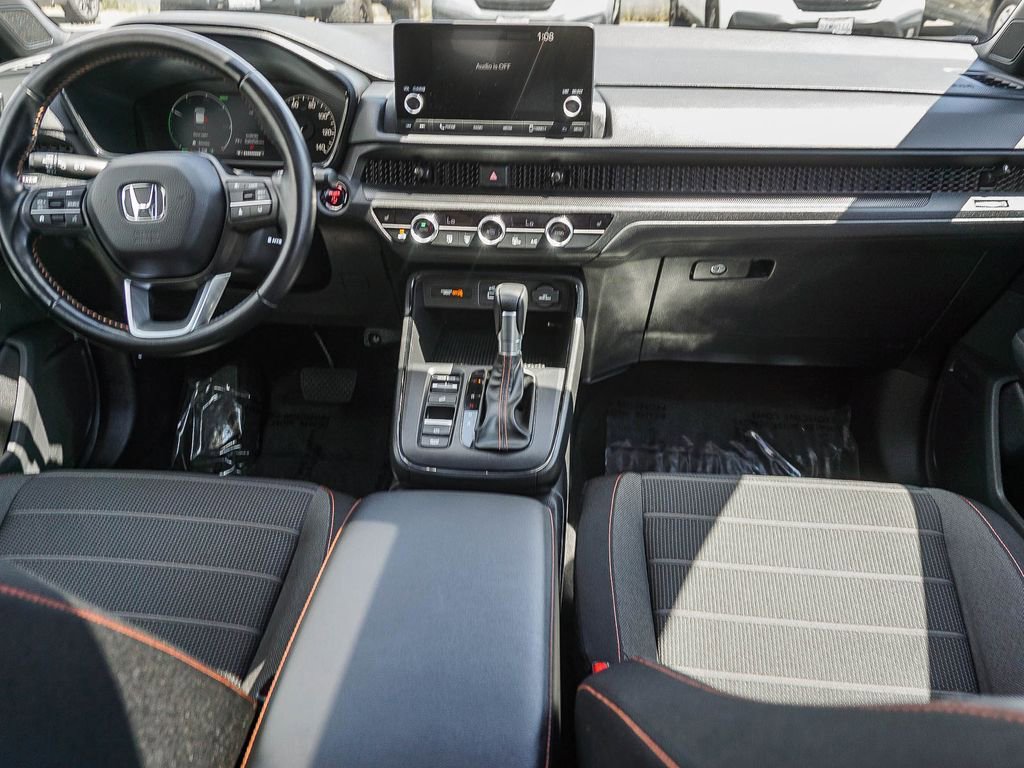 Used 2025 Honda CR-V Sport image 14