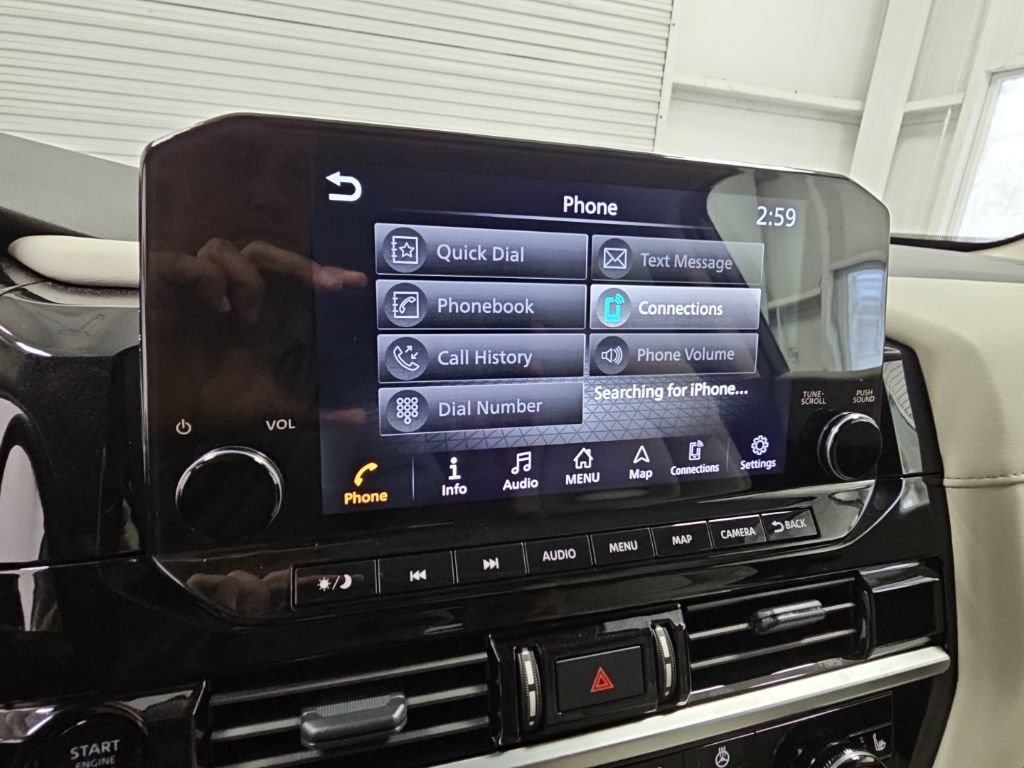 Used 2025 Nissan Pathfinder SL FWD image 16
