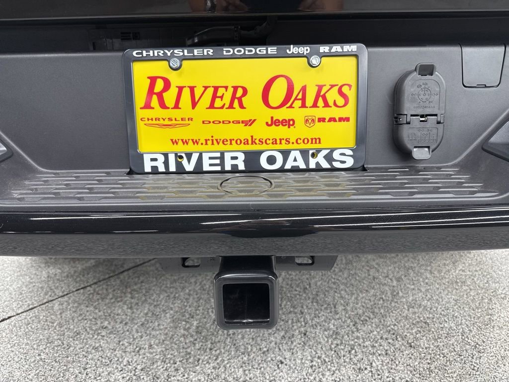 New 2026 RAM 1500 4x4 Crew Cab image 8