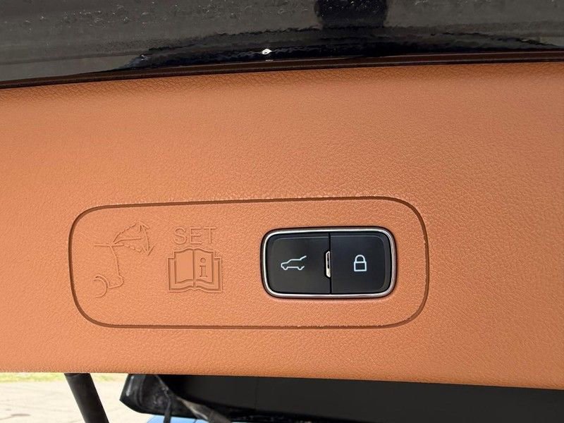 Used 2023 Lincoln Aviator Black Label w/ Dynamic Handling Package image 6