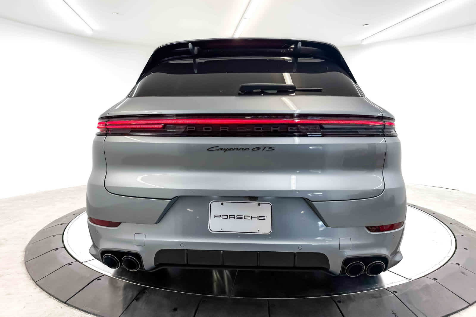 New 2026 Porsche Cayenne GTS AWD/4WD image 9