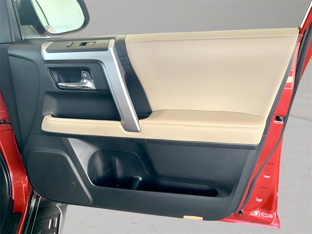 Used 2022 Toyota 4Runner SR5 Premium image 27