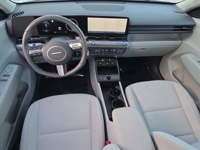 Used 2025 Hyundai Kona SEL AWD/4WD image 18
