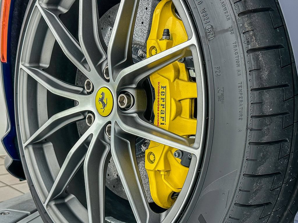 Certified 2022 Ferrari 812 GTS RWD image 32