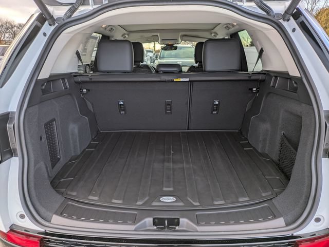 New 2025 Land Rover Discovery Sport S AWD/4WD image 16