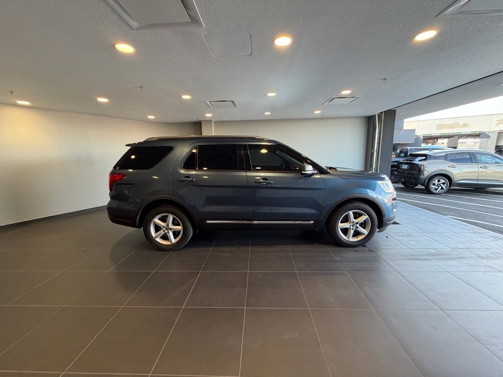 Used 2019 Ford Explorer XLT w/ Equipment Group 201A image 4