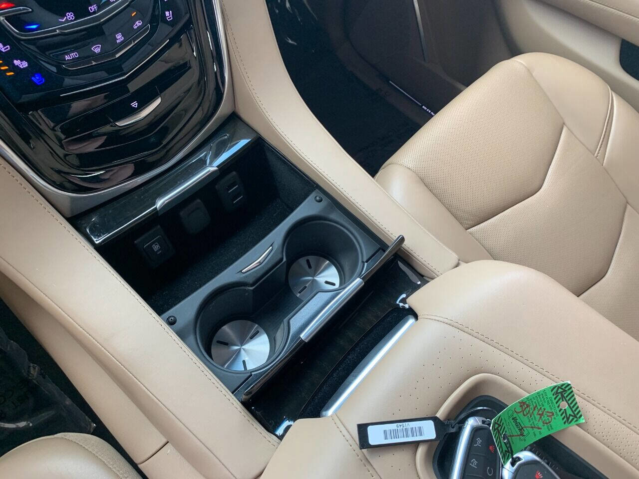 Used 2018 Cadillac Escalade Platinum RWD image 20