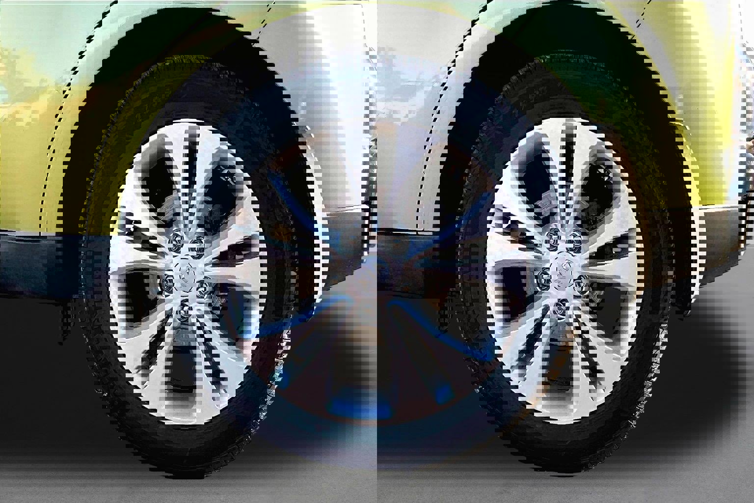 Used 2016 Kia Soul + image 8