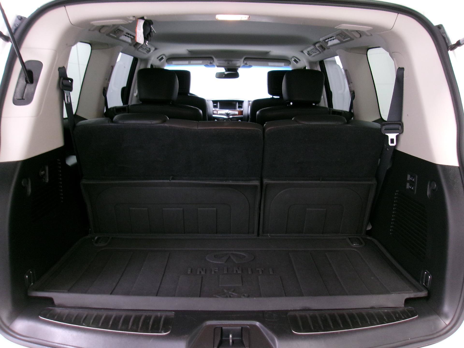 Used 2016 INFINITI QX80 4WD w/ Deluxe Technology Package image 15
