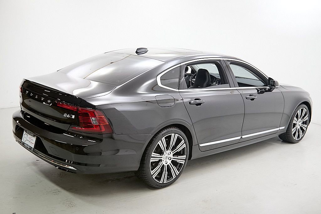 Certified 2023 Volvo S90 B6 Ultimate w/ Lounge Package image 9