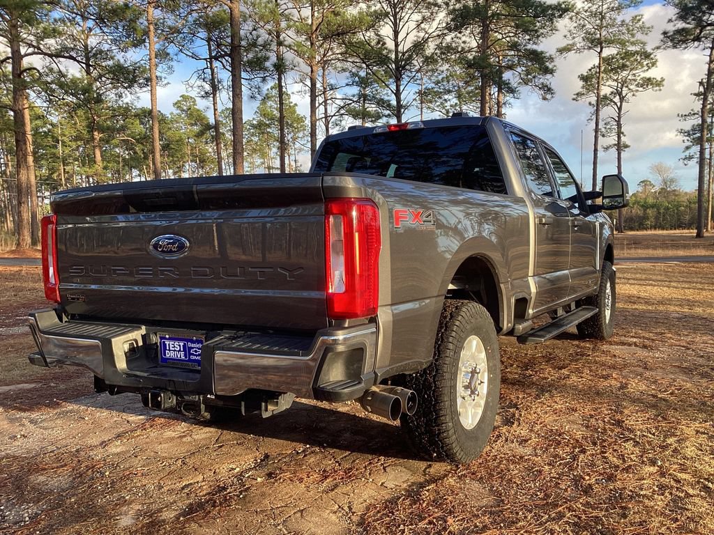 Used 2025 Ford F250 XLT w/ FX4 Off-Road Package AWD/4WD image 5