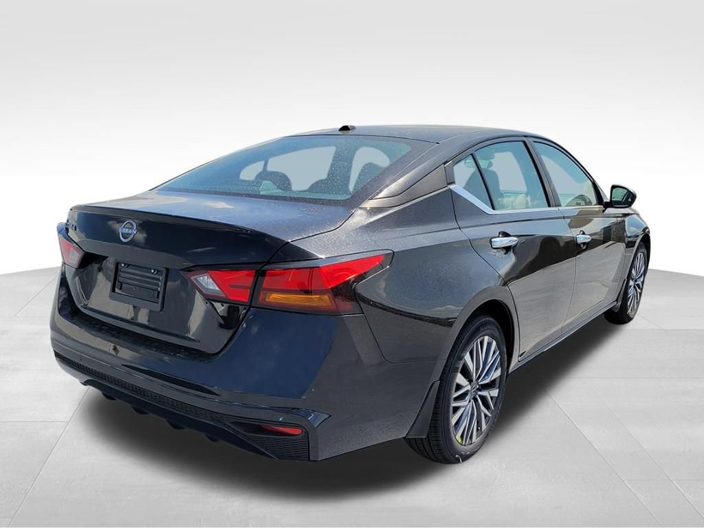 New 2026 Nissan Altima 2.5 SV FWD image 7