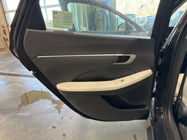 Used 2025 Hyundai Sonata SE image 11