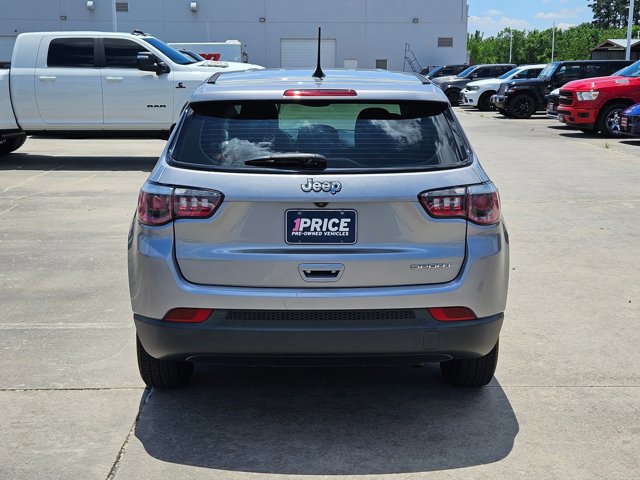 Used 2020 Jeep Compass Sport w/ Tech Group FWD image 6
