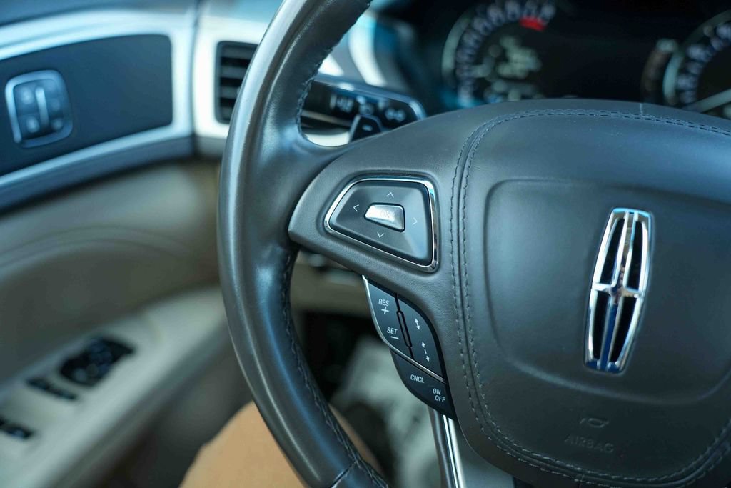 Used 2020 Lincoln MKZ FWD image 29