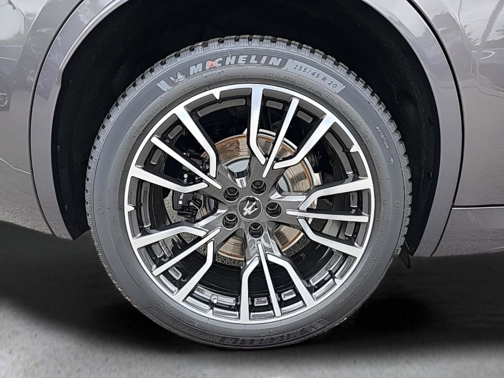 New 2024 Maserati Grecale GT image 12