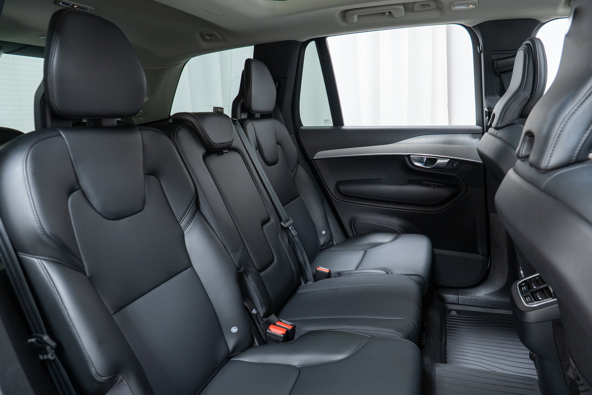 Used 2023 Volvo XC90 B5 Core w/ Protection Package Premier image 24