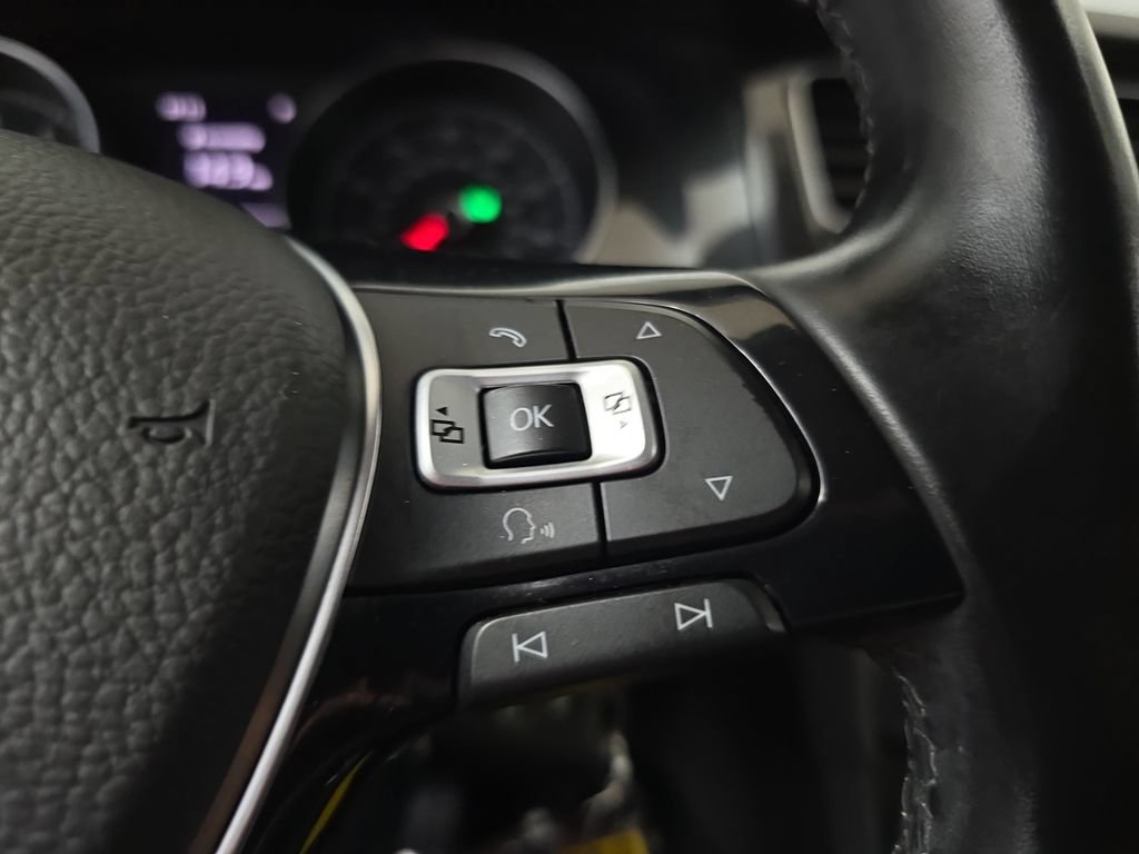 Used 2018 Volkswagen Golf S AWD/4WD image 20