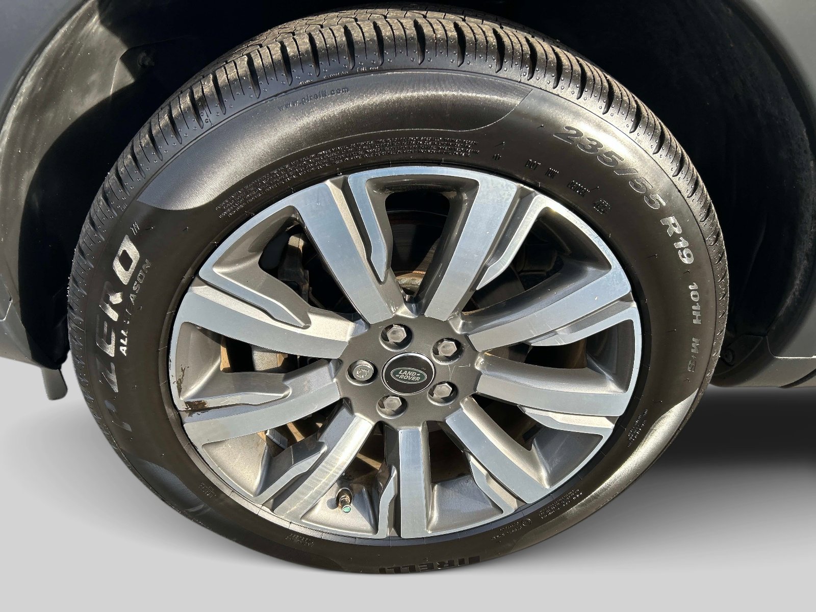 Used 2017 Land Rover Discovery Sport HSE Luxury AWD/4WD image 9