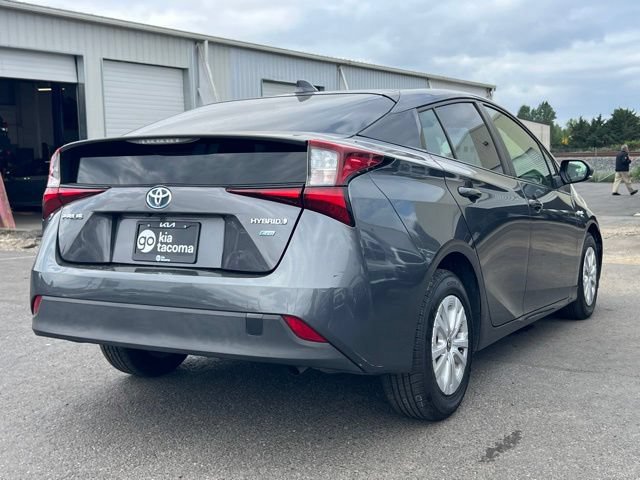 Used 2021 Toyota Prius L Eco w/ Carpet Mat Package (TMS) FWD image 8