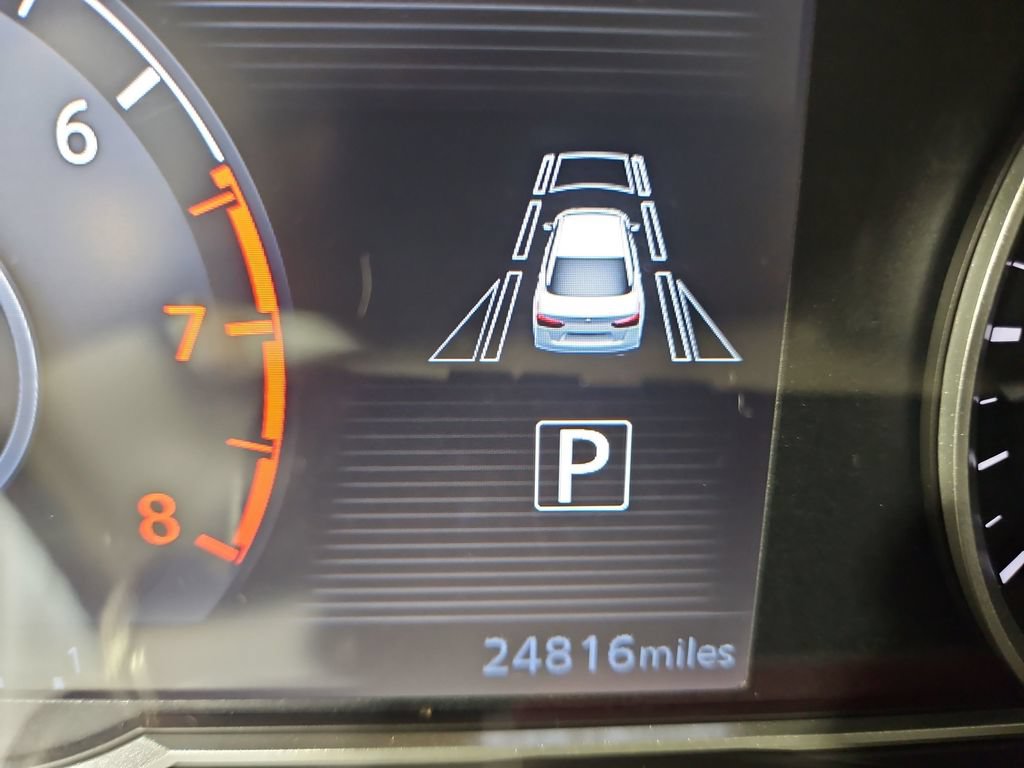 Used 2021 Nissan Versa SV FWD image 17