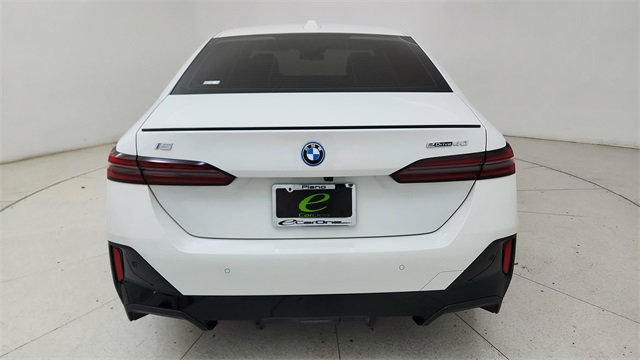 Used 2025 BMW i5 eDrive40i w/ M Sport Package image 5