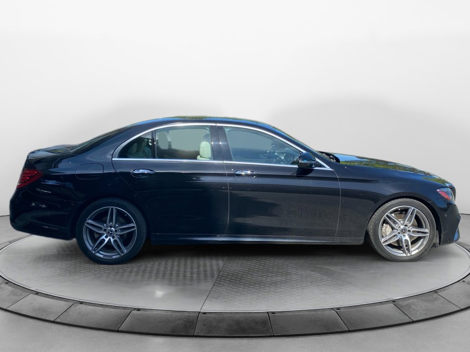 Used 2018 Mercedes-Benz E 300 image 8