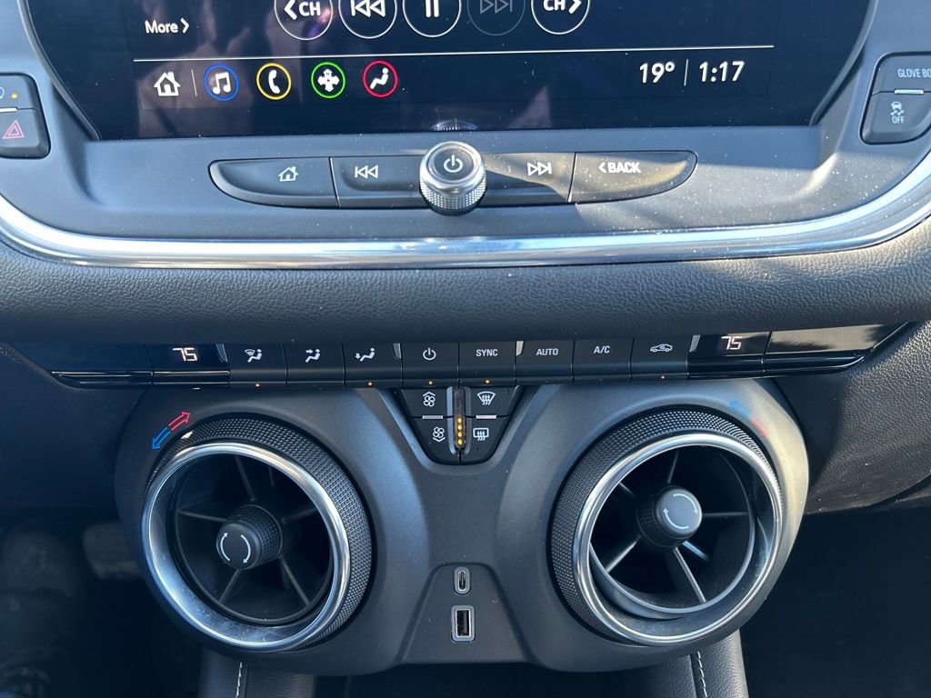 Used 2023 Chevrolet Blazer LT image 29