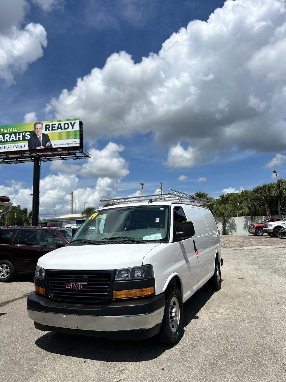 Used 2019 GMC Savana 2500 w/ Driver Convenience Package RWD image 1