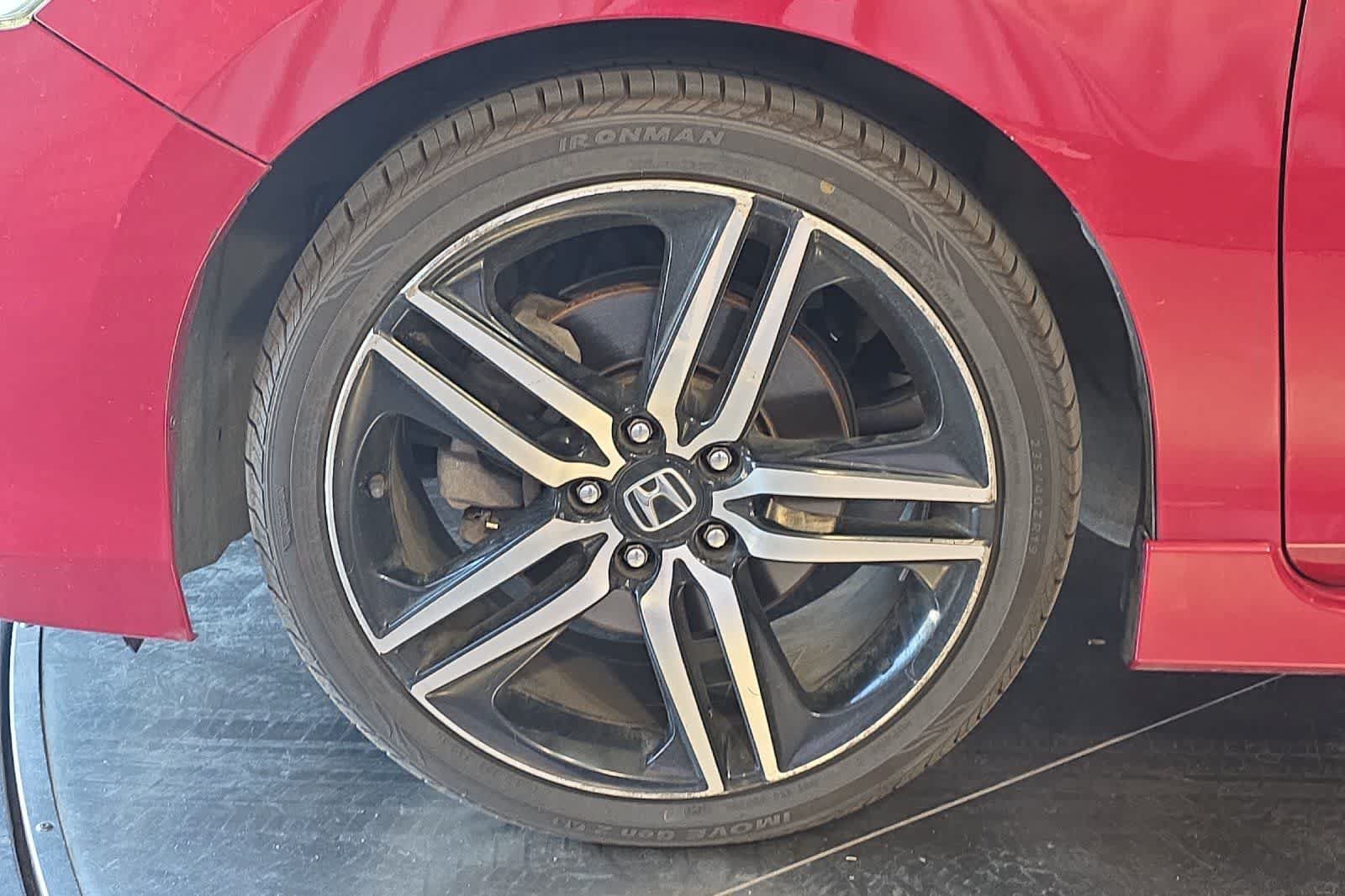 Used 2017 Honda Accord Sport image 12