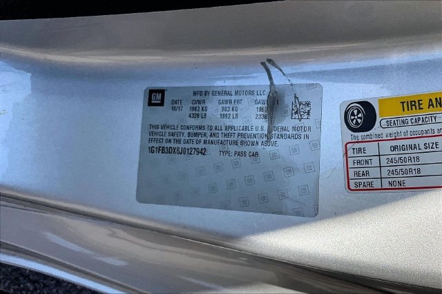 Used 2018 Chevrolet Camaro LT RWD image 18