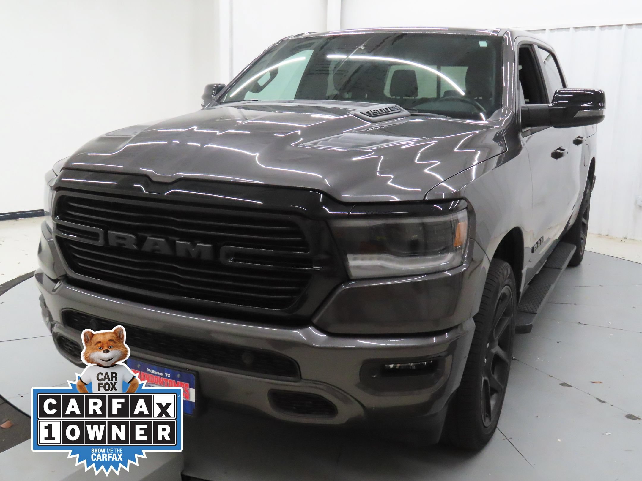 Used 2024 RAM 1500 Laramie AWD/4WD image 8
