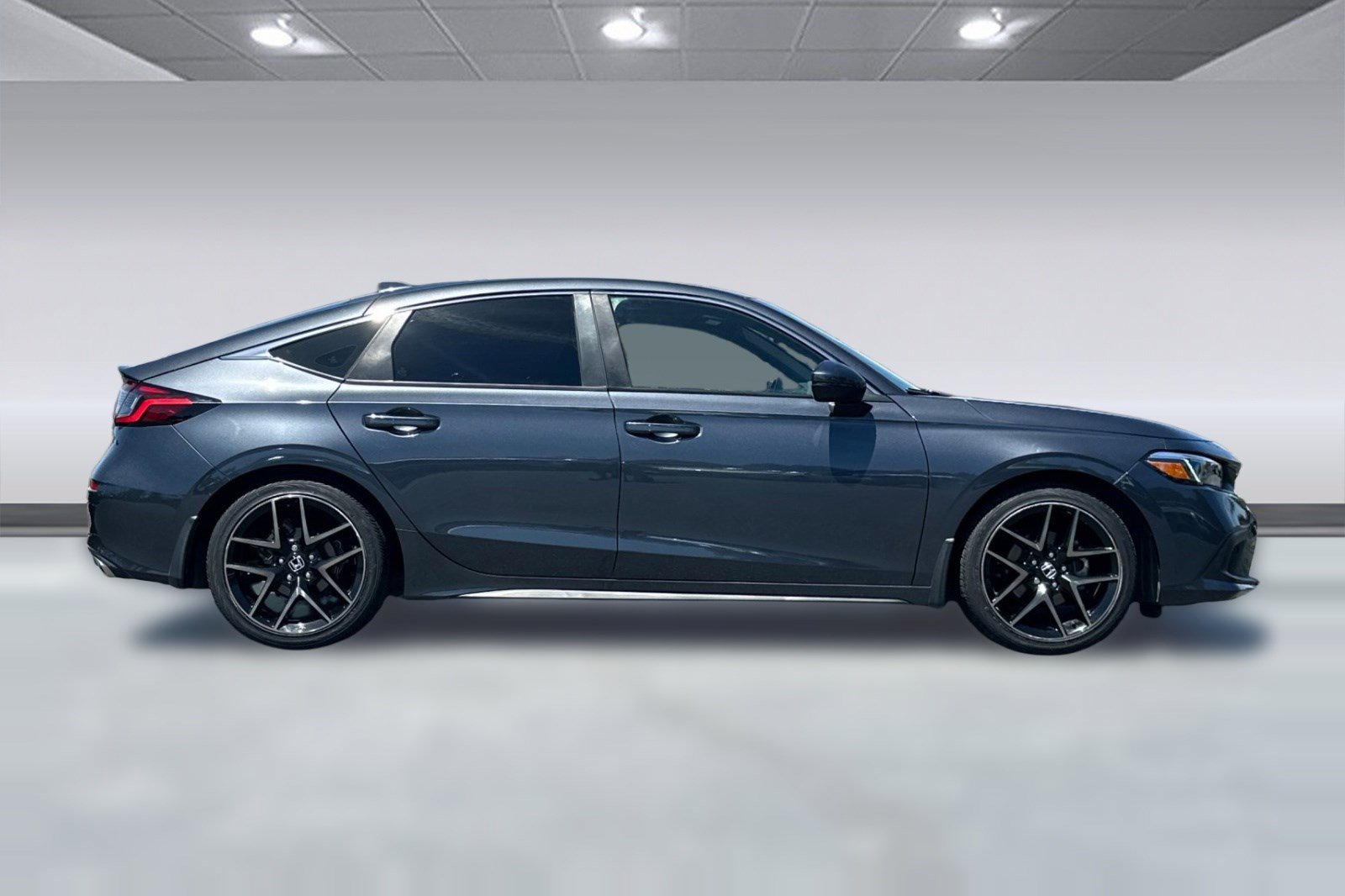 Used 2022 Honda Civic Sport Touring image 8