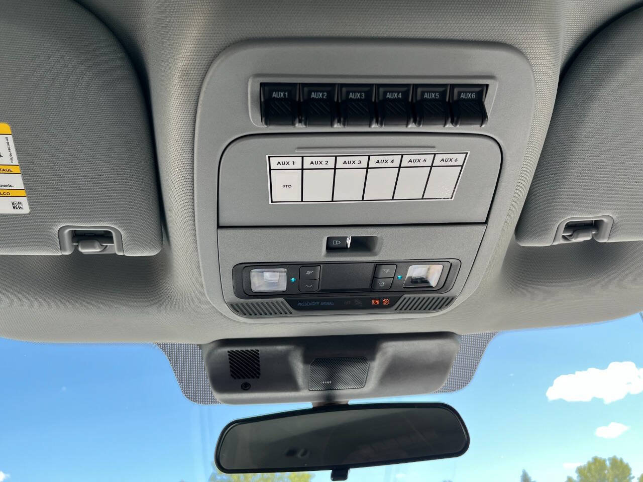 Used 2025 Ford F550 4x4 Crew Cab Super Duty image 16