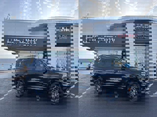 Used 2025 GMC Acadia Elevation image 1