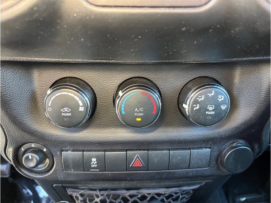 Used 2017 Jeep Wrangler Unlimited Sport w/ Quick Order Package 23S AWD/4WD image 25