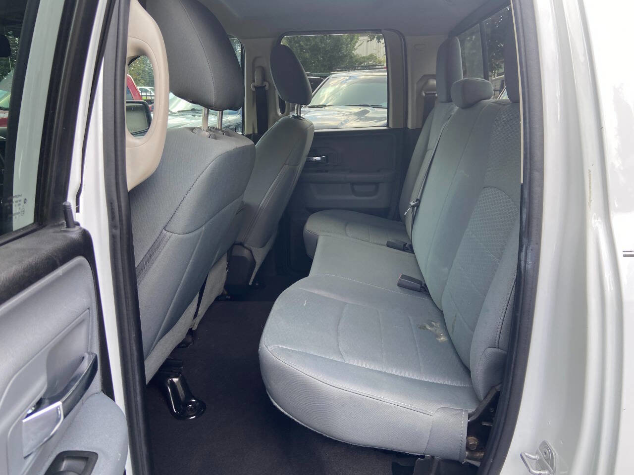 Used 2015 RAM 1500 Classic SLT image 15