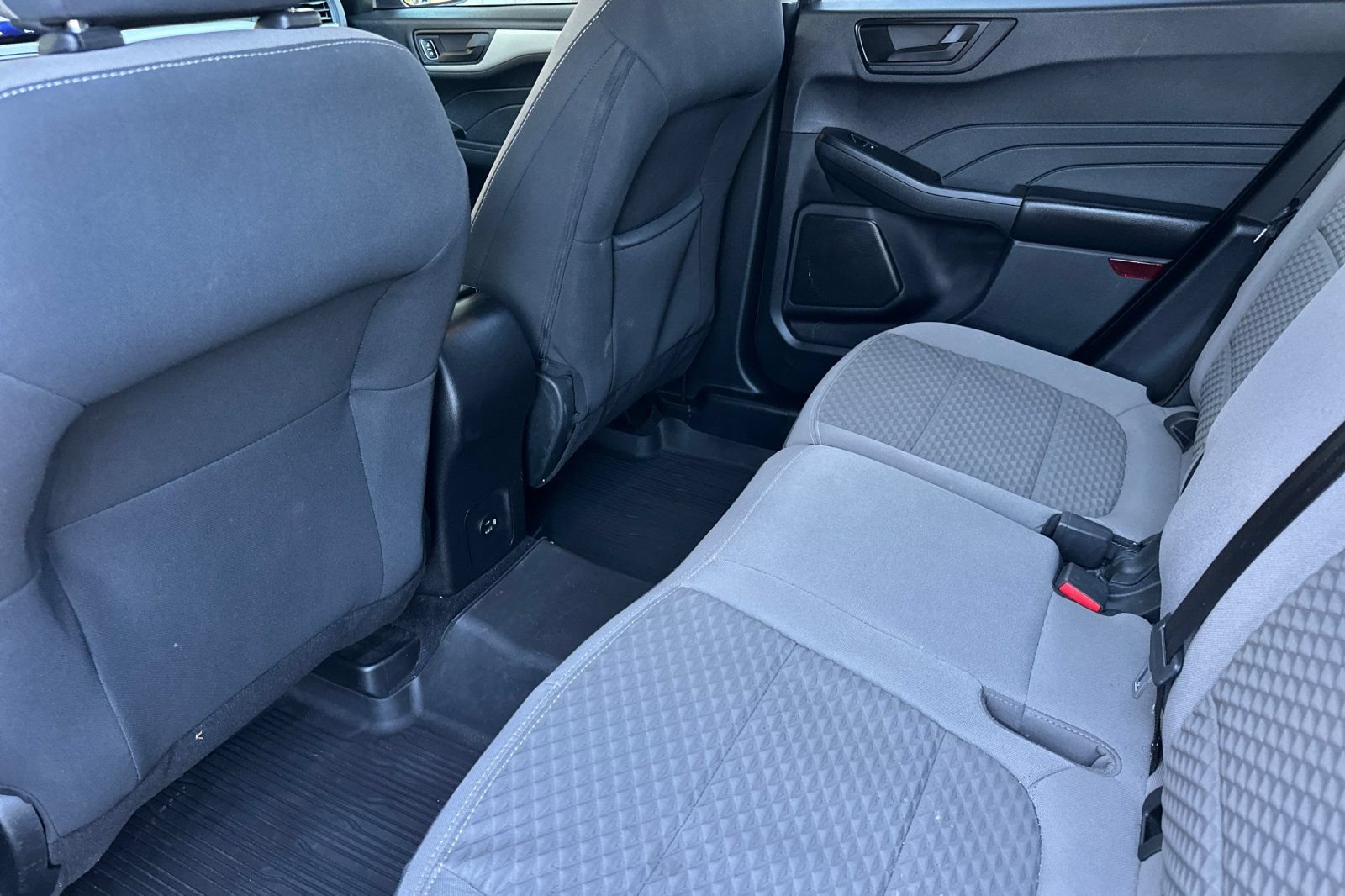Used 2022 Ford Escape SE FWD image 11
