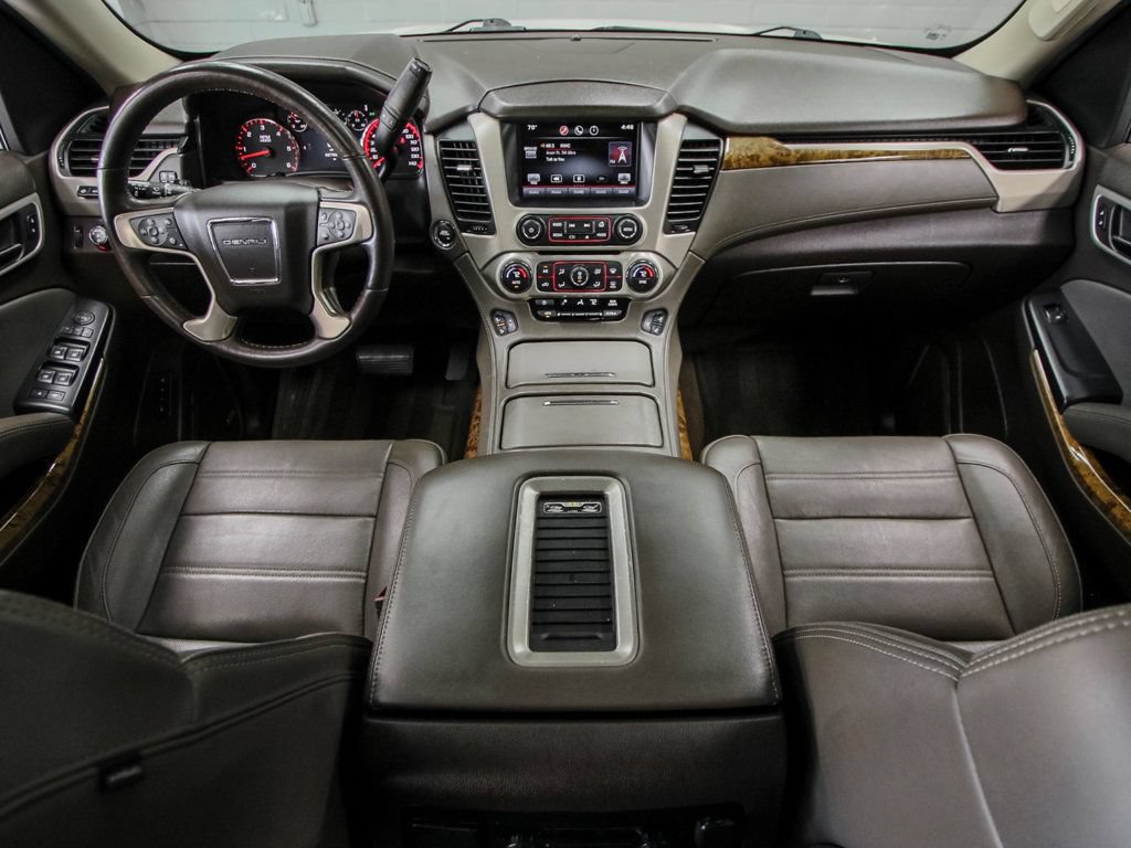Used 2015 GMC Yukon Denali w/ Premium Package AWD/4WD image 13
