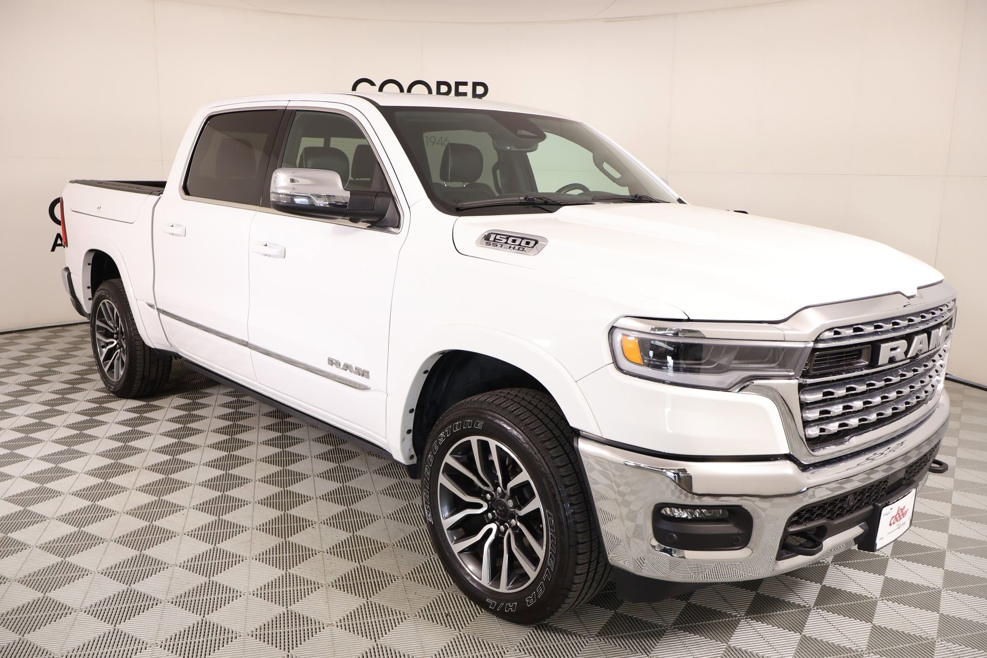 Used 2025 RAM 1500 Limited image 1