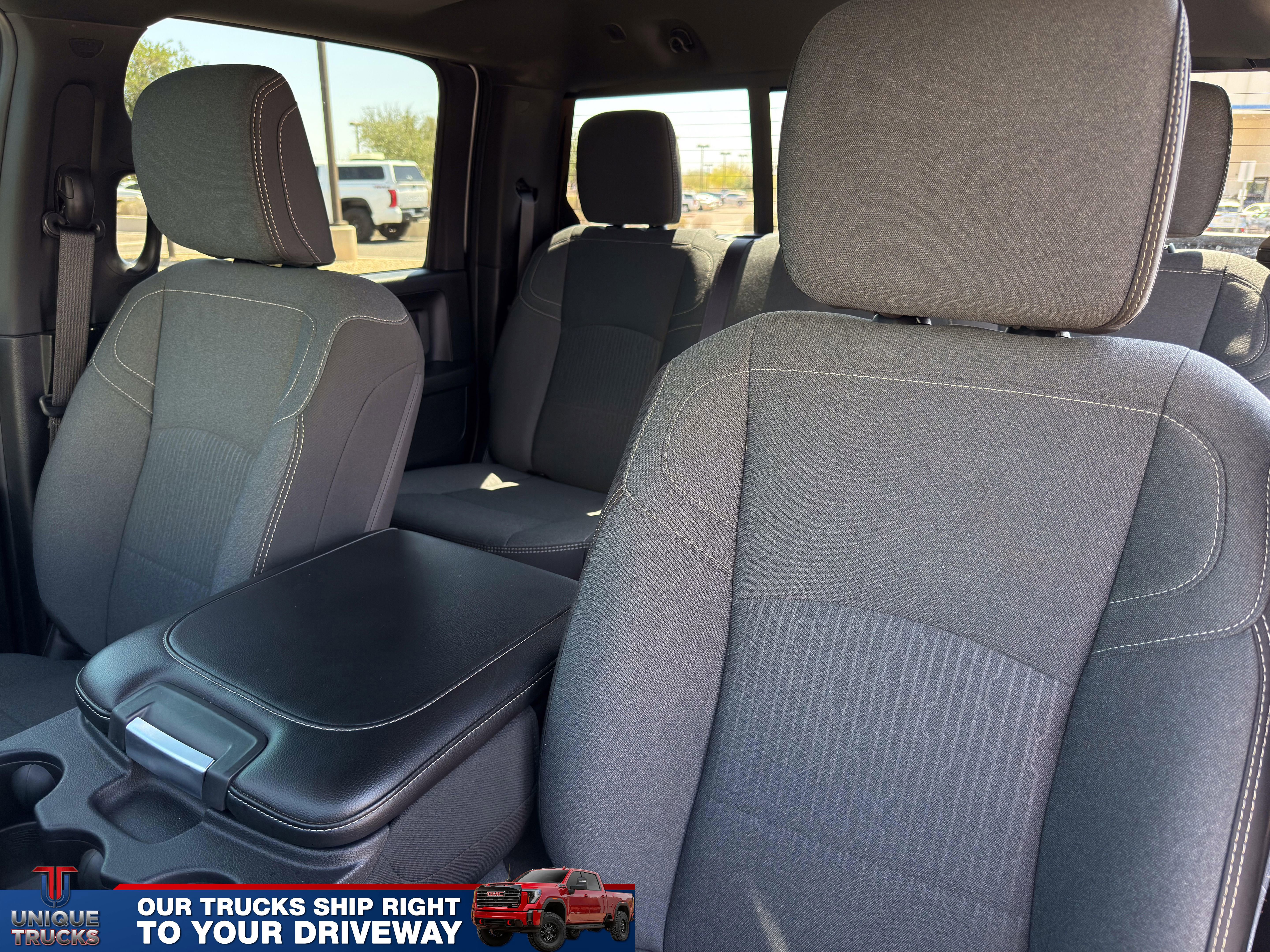 Used 2024 RAM 3500 Tradesman w/ Chrome Appearance Group AWD/4WD image 18