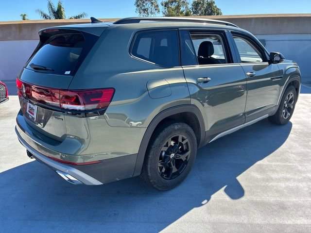 Used 2024 Volkswagen Atlas Peak Edition SE image 7