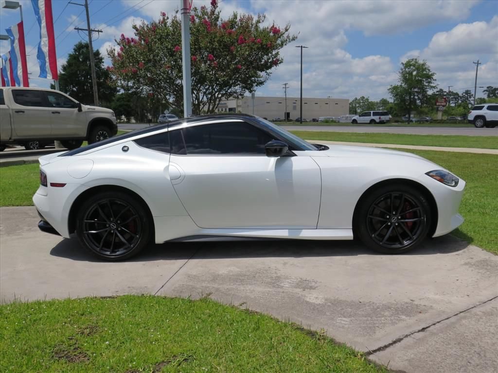 Used 2024 Nissan Z Performance w/ Floor Mat Package RWD image 2