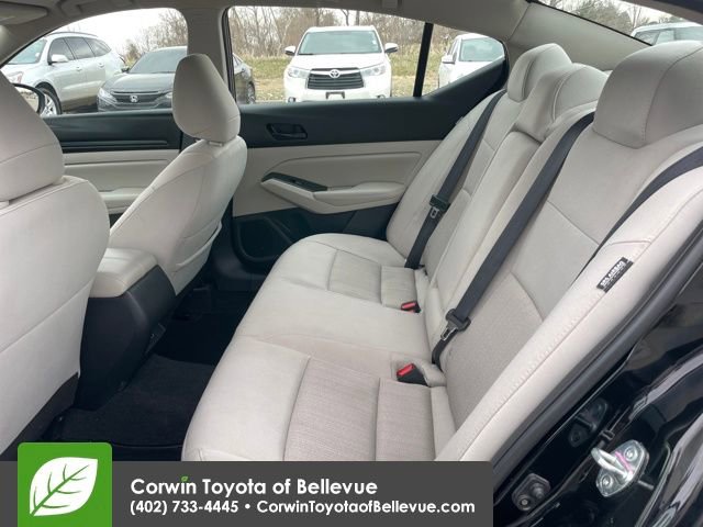 Used 2025 Nissan Altima 2.5 SV image 22